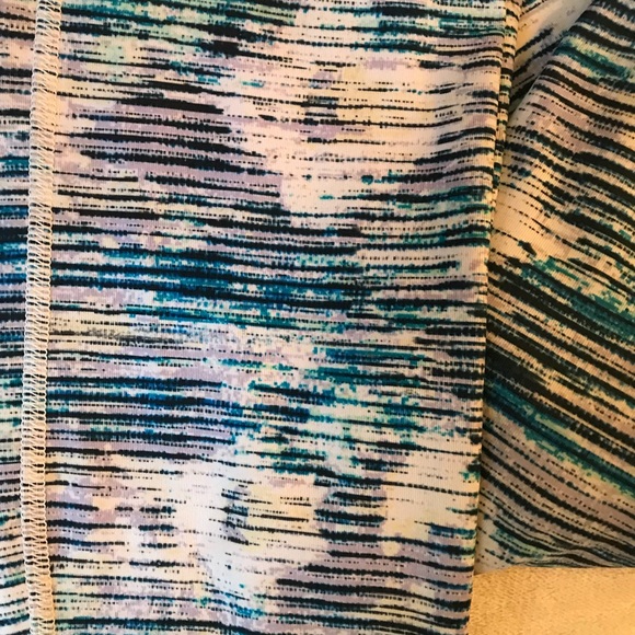 Lululemon leggings, size 4, full length to ankle - Picture 4 of 5